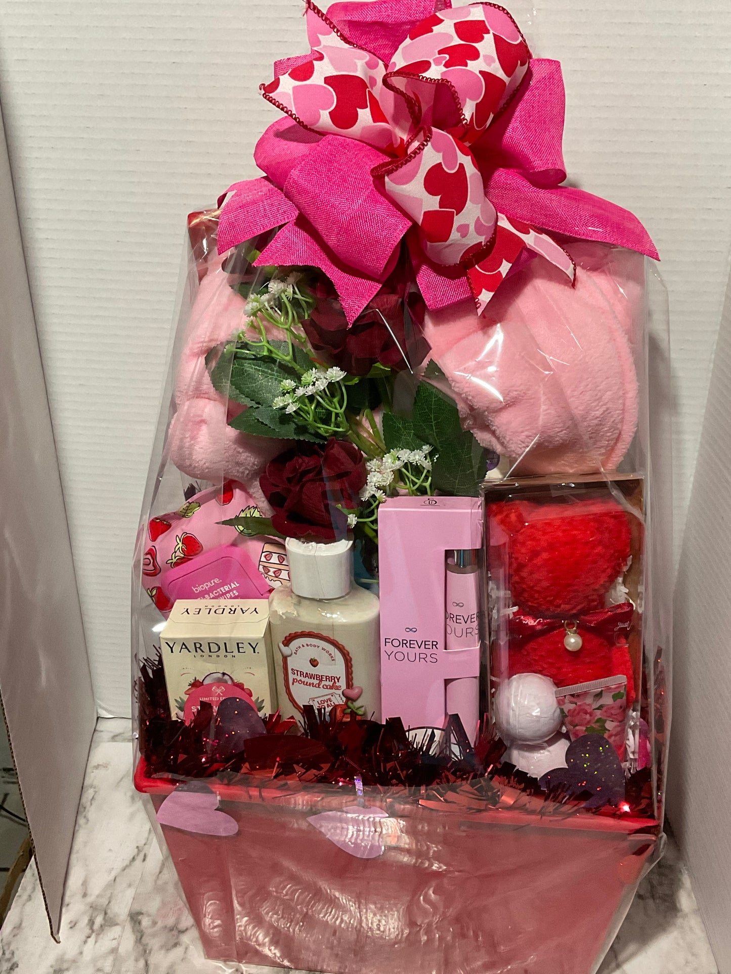 Sweet Strawberry Pamper Gift Bundle