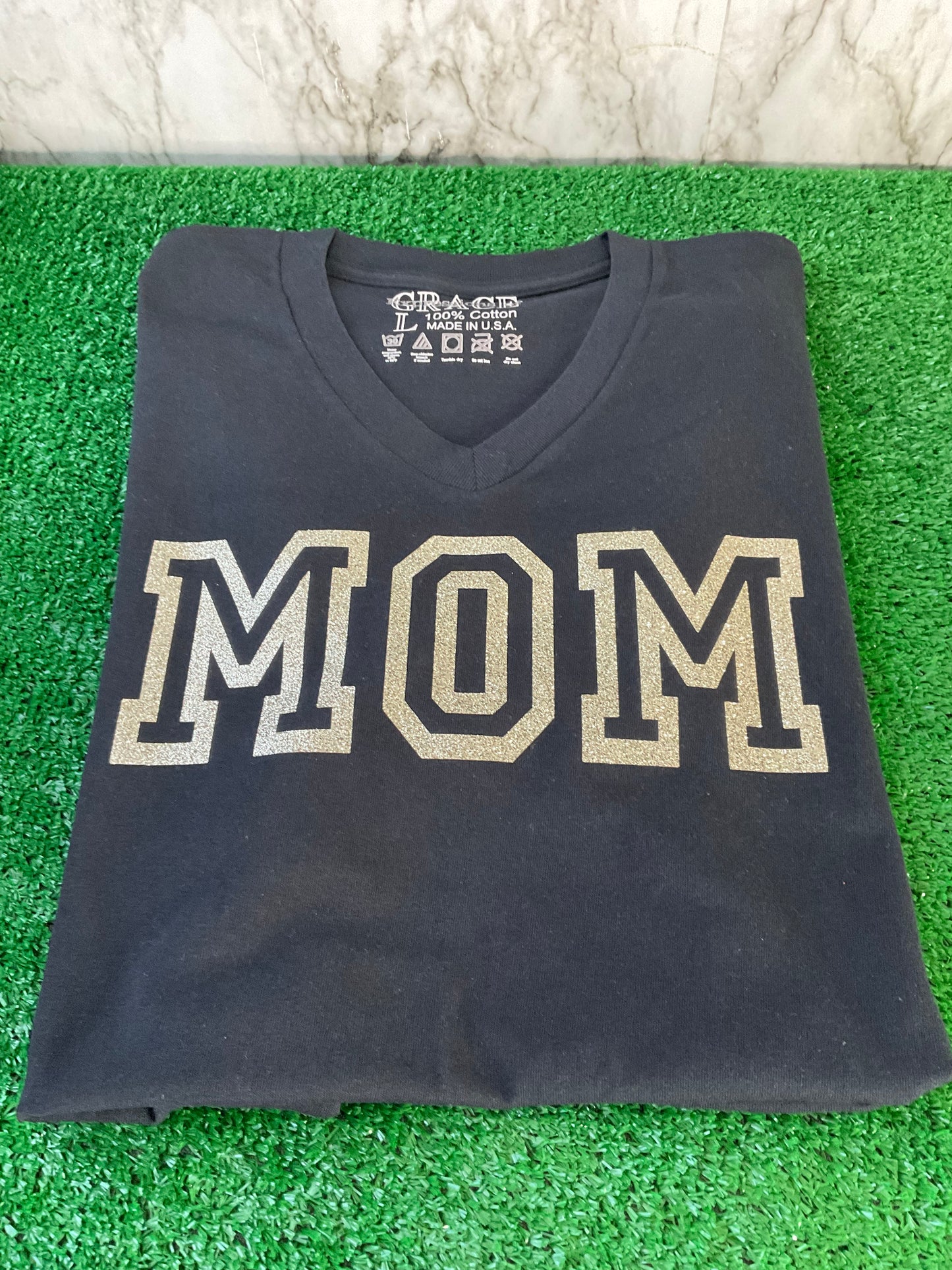 Glitter Mom Title Tee
