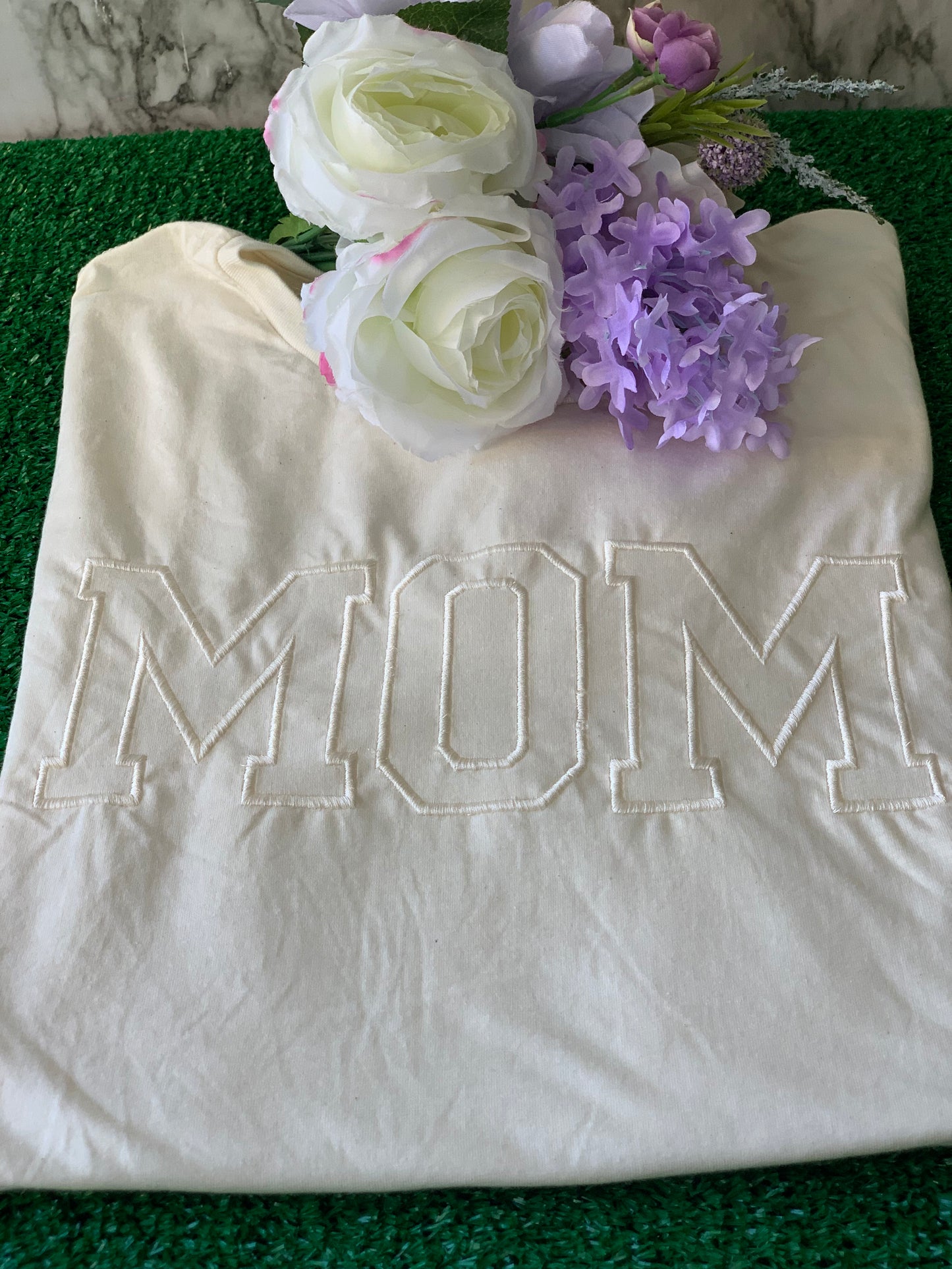 Embroidered MOM T-shirt